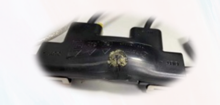 MOS管未使用5910进行导热保护，灌封胶膨胀，壳体变形